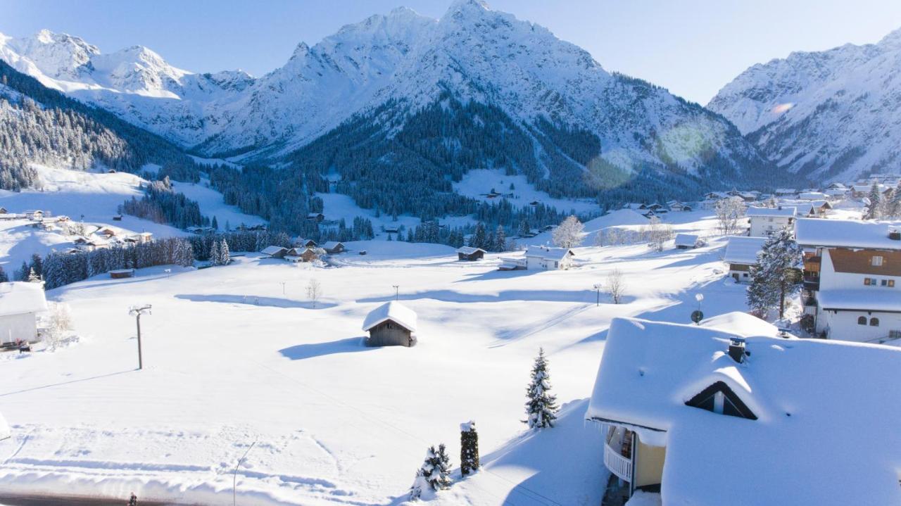 Villa Vanessa Kleinwalsertal Mittelberg Exterior photo