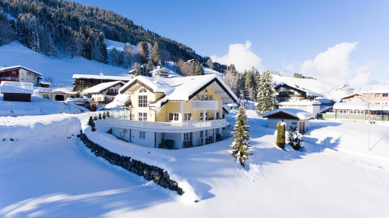 Villa Vanessa Kleinwalsertal Mittelberg Exterior photo